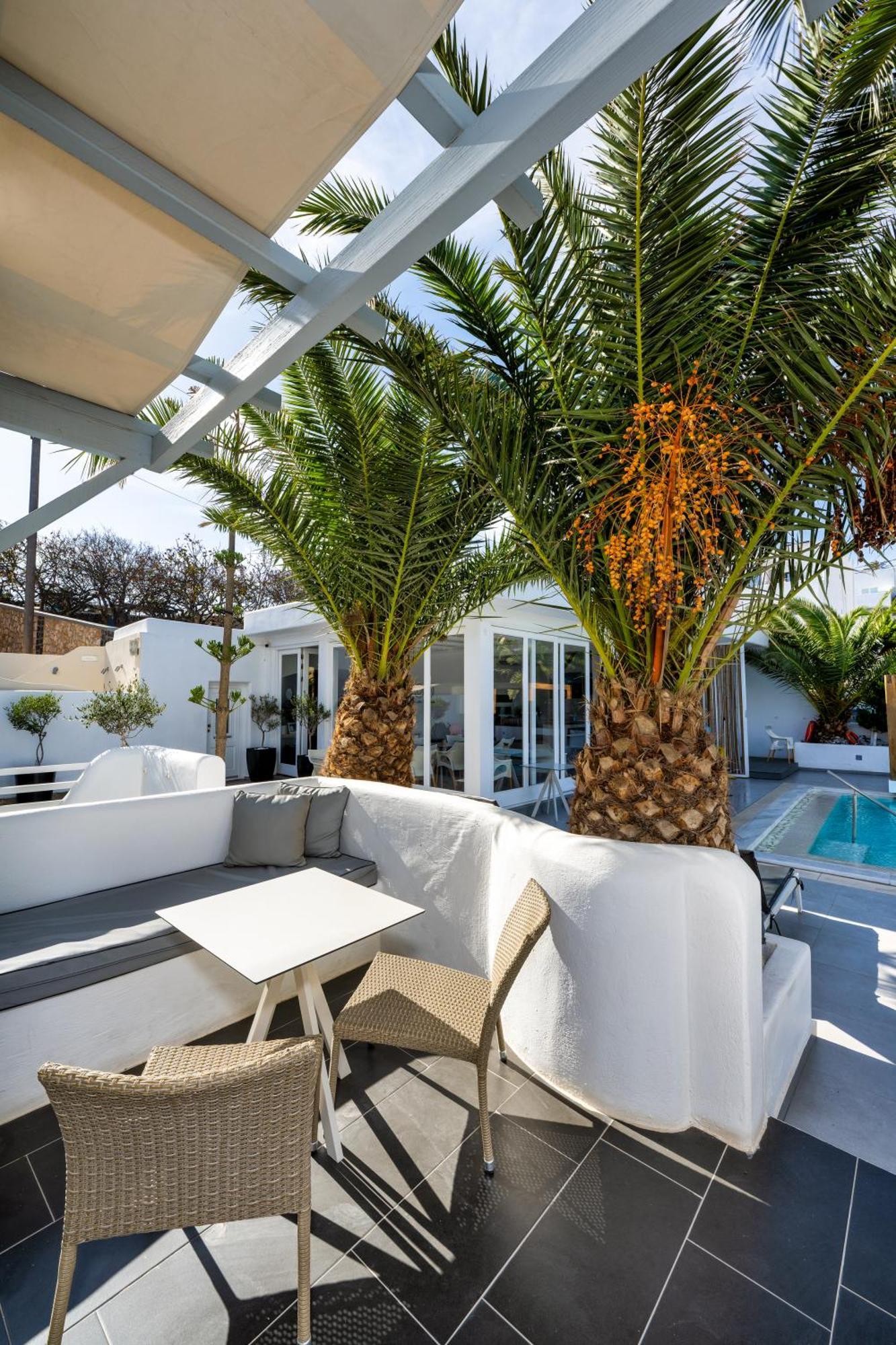 Callia Retreat Suites - Adults Only Тира Экстерьер фото